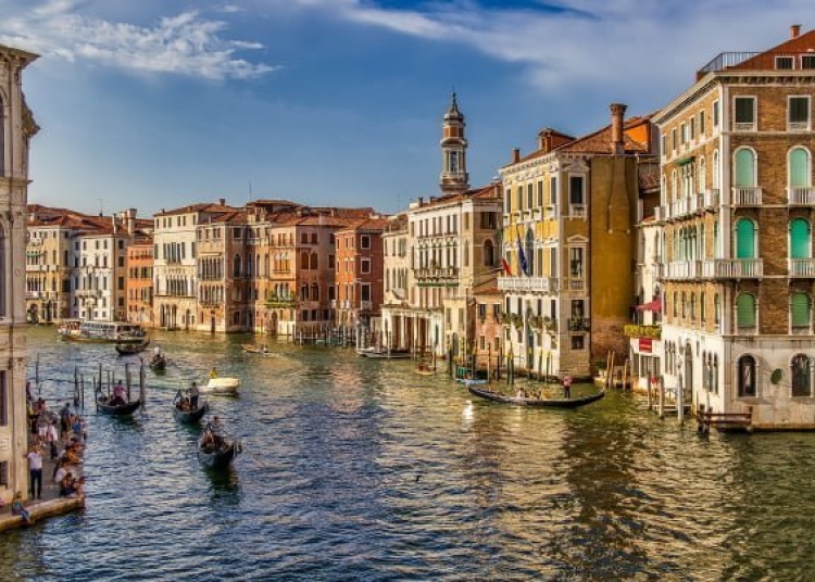 venetia reintroduce taxa de 10 euro pentru turistii care viziteaza orasul o zi 69cf8c3148ea2