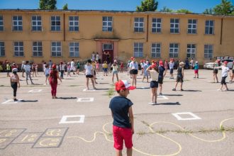 victorie definitiva pentru scoala 10 din constanta planul municipalitatii de a o desfiinta ca entitate juridica a fost blocat 69efd5d21215d