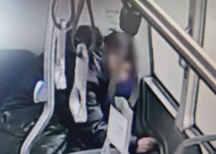 video foto buza interlopul prins dupa ce a mazgalit autobuzele ct bus ce amenda a aplicat politia locala constanta 69d3b8e64a985