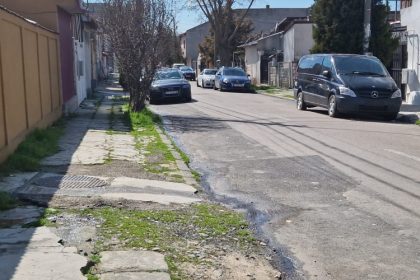 video foto piata chiliei din constanta intre asfaltari recente si trotuare inca degradate 69dd6b5e28b96