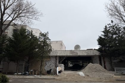 video medicul mohamed zaher de la armonia isi supraetajeaza hotelul pe care il detine in statiunea mamaia 69daeaeb495d6