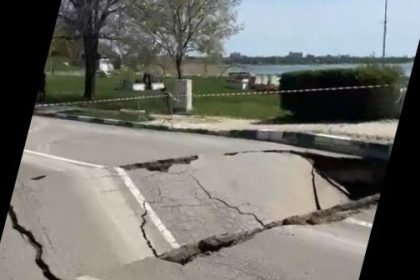 video s a surpat soseaua in techirghiol chiar in centru traficul rutier a fost sistat 69eb9de4591c6