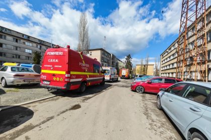 video scurgeri de gaze intr un bloc de garsoniere din zona abator pompierii au intrat pe geam pentru a inlatura pericolul 69d6be2876080